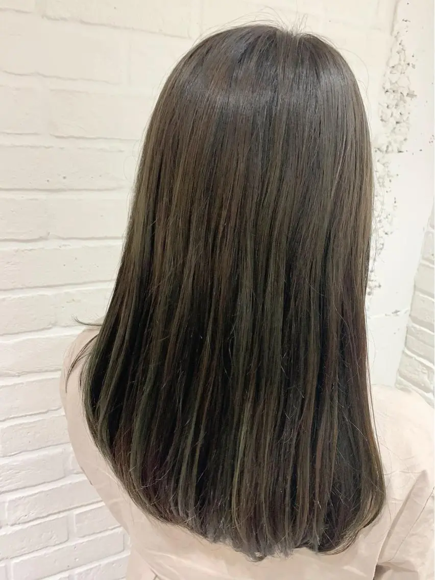 セミロング カラー グレージュ オリーブグレージュ オリーブグレー カット ヘアカラー トリートメント 💛丁寧さNo.🥇 🧸片山智裕💛のヘアスタイル