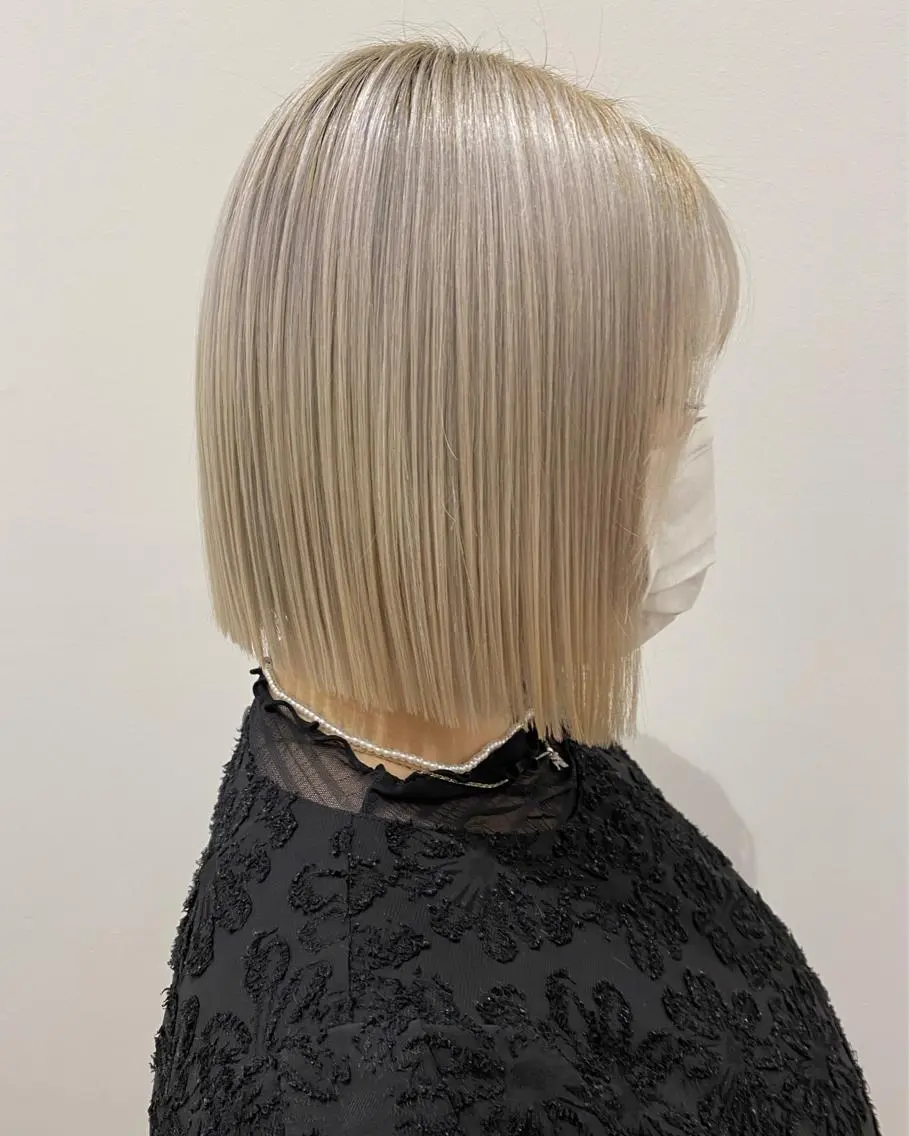 ショート カラー 石田 優菜のヘアスタイル