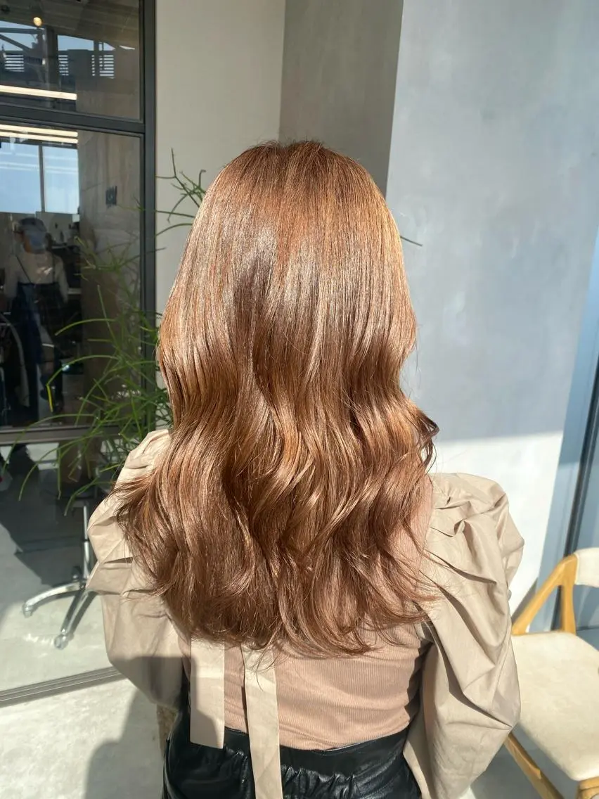 ロング カラー 🩵ブリーチカラー MIORI🩵のヘアスタイル