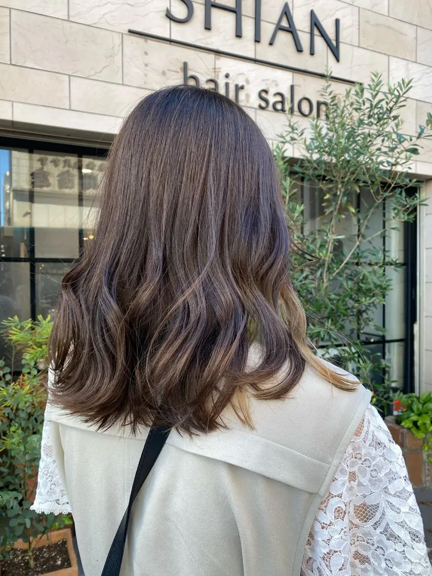 セミロング カラー ベージュカラー フォギーベージュ カット ヘアカラー トリートメント 特殊カラー特化 ✂️SHIAN フジのヘアスタイル