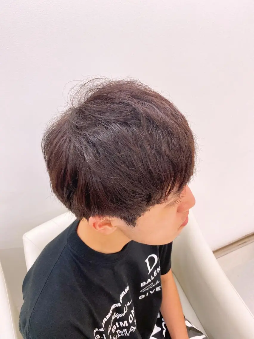 カラー メンズ ブラウンカラー ピンクカラー コテ巻き風パーマ 藤澤　知彌のヘアスタイル