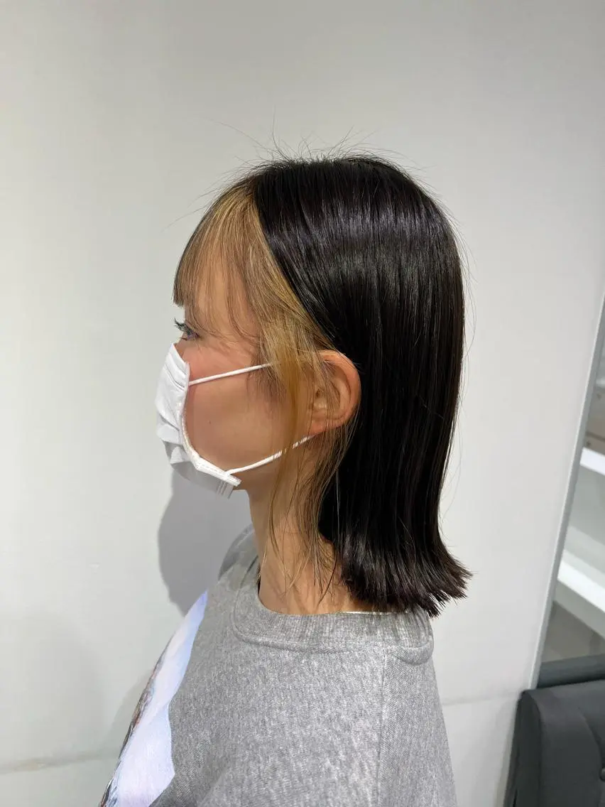 ミディアム カラー ミストバング ベージュカラー イヤリングカラー フェイスフレーミング グレージュ ヘアカラー トリートメント 【暖色カラー特化】 中山由梨のヘアスタイル