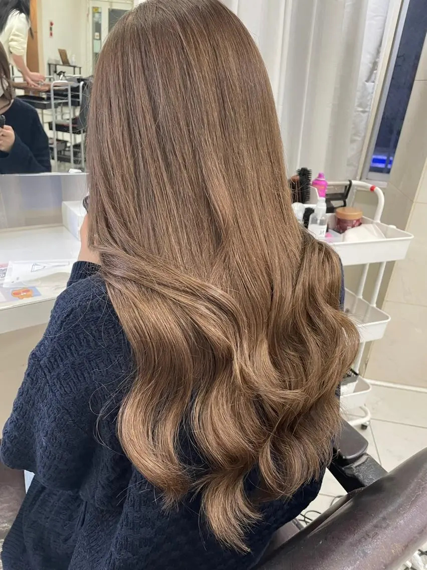 ロング カラー ベージュカラー ブラウンカラー カット ヘアカラー トリートメント エクステ マリカ🦋韓国 ハイトーン/エクステのヘアスタイル