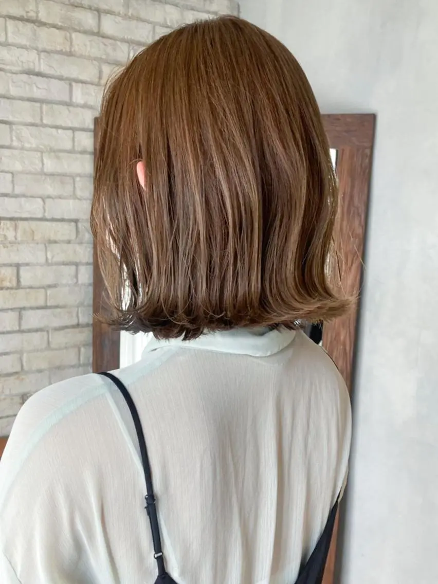 ミディアム カラー パーマ ヘアアレンジ ベージュカラー オリーブベージュ ボブ 外ハネヘア ITbyALBUM 八王子店のヘアスタイル