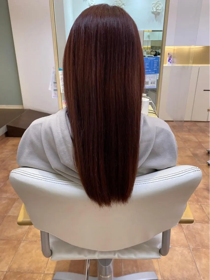 カラー ピンクカラー イオカ ヒトミのヘアスタイル