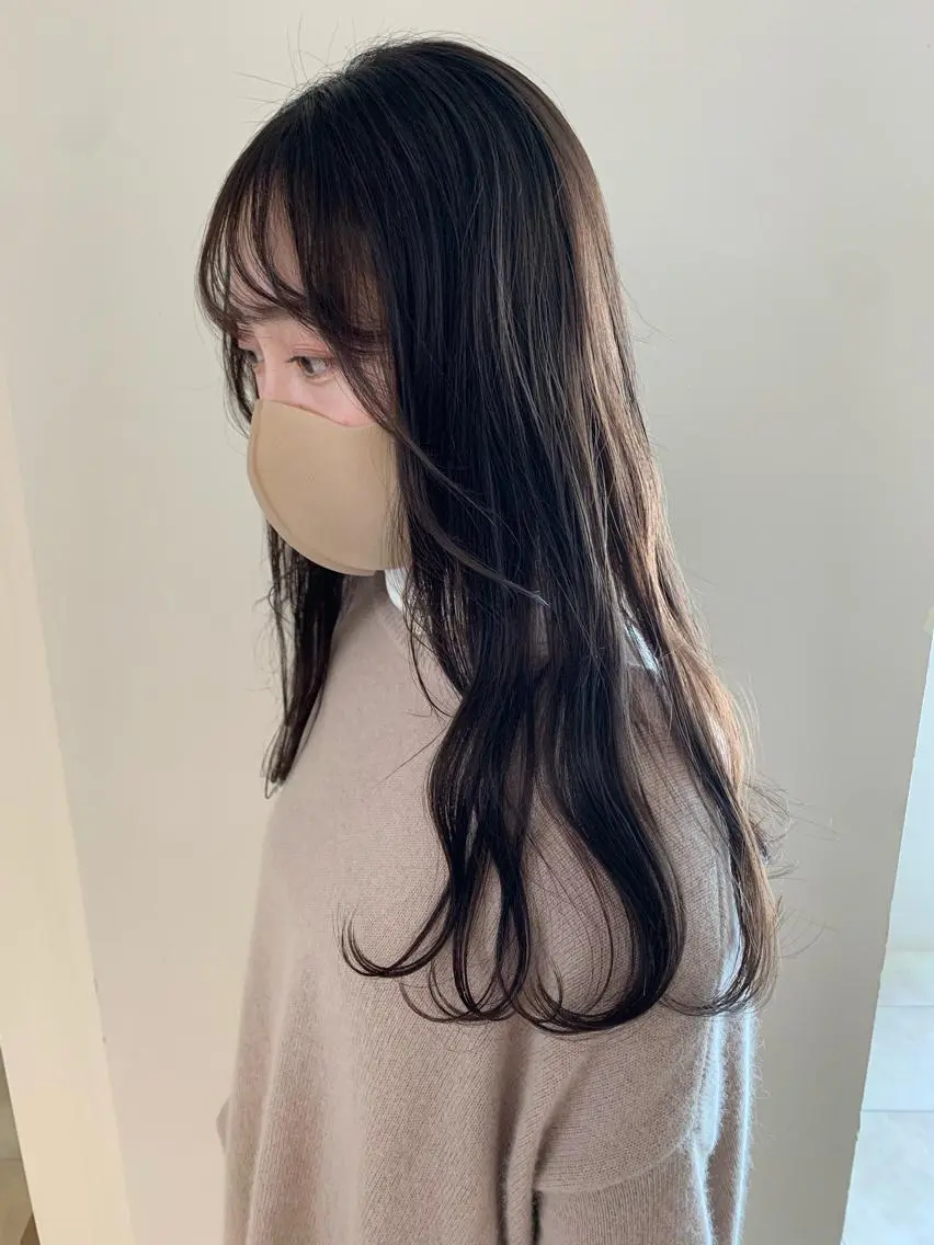 ロング カラー カット ヘアカラー トリートメント 顔まわりカット✄ ベージュカラー🧸のヘアスタイル