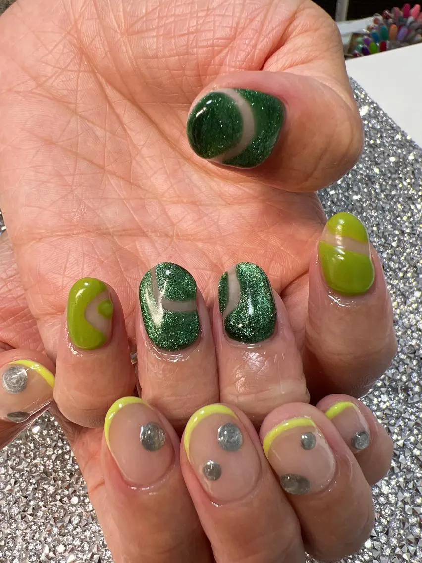 ネイル フレンチネイル ジェルネイル マグネットネイル coco nailのネイルデザイン