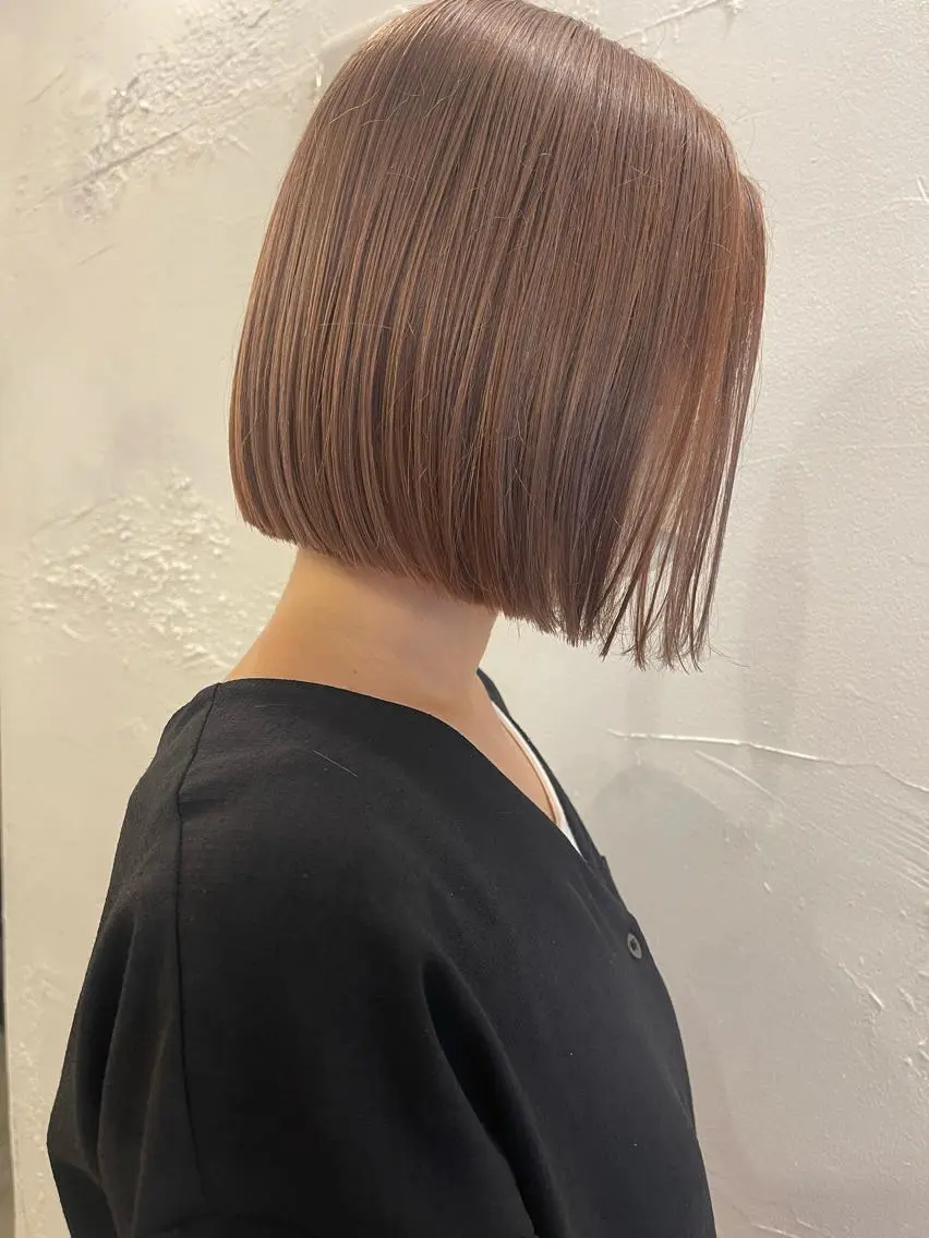 ショート カラー レザーカット/ ミニボブ/しおりのヘアスタイル