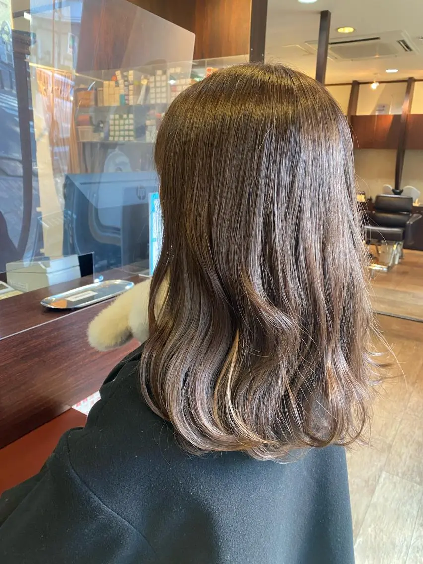 ロング カラー ベージュカラー ブラウンカラー インナーカラー ヘアカラー トリートメント サプリームヘア 飯田みち瑠のヘアスタイル