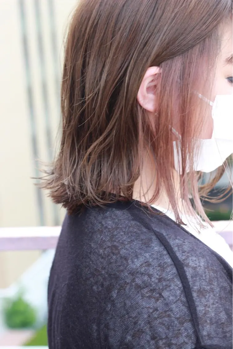 ミディアム カラー ベージュカラー インナーカラー ペールベージュ ヘアカラー Viage （ビアージュ）のヘアスタイル