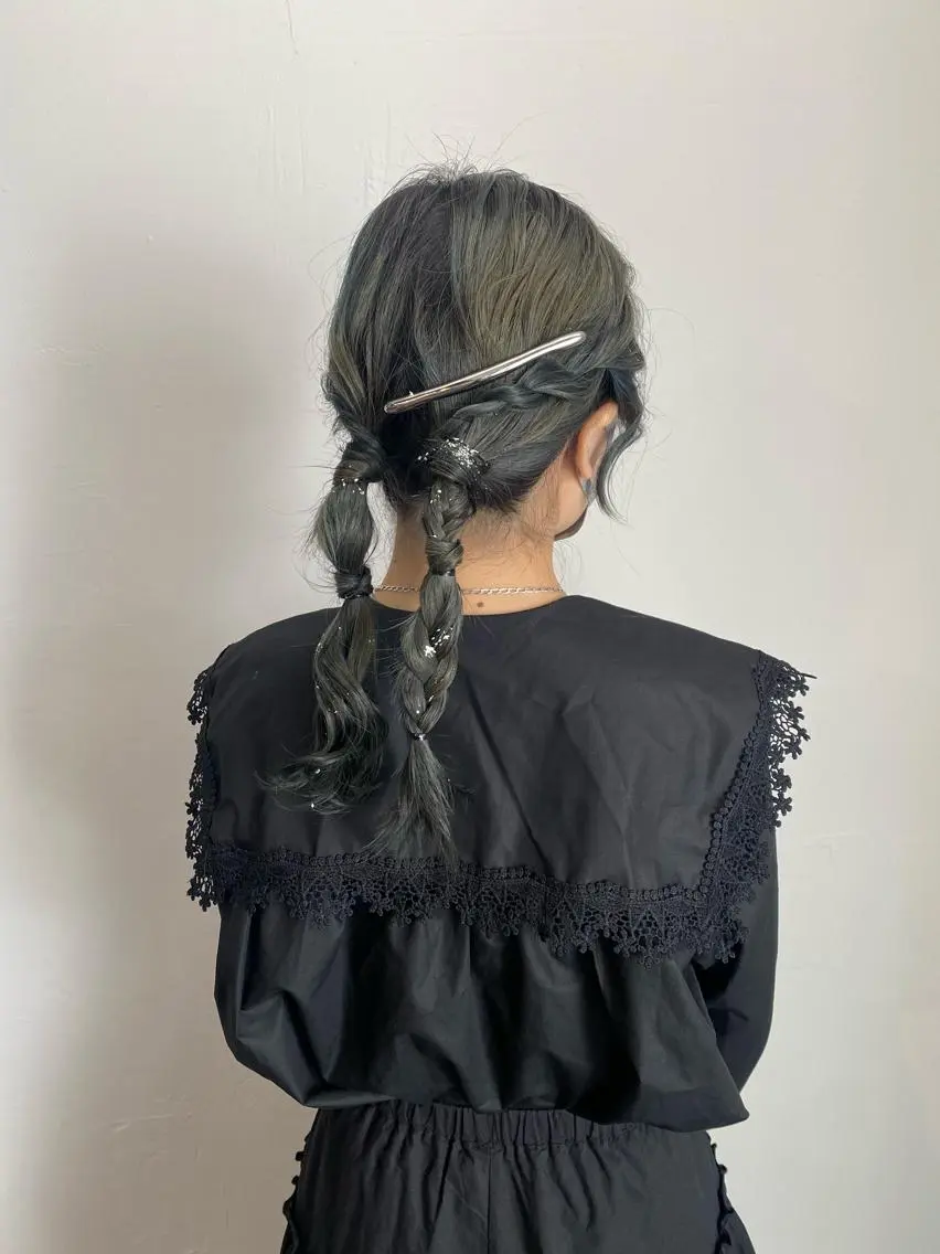 セミロング ヘアアレンジ 成人式 卒業式のヘアスタイル ヘアセット レイヤーカット×髪質 改善🇰🇷シオリのヘアスタイル