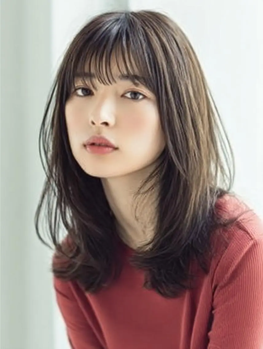 セミロング ハッシュカット 髪質改善 レイヤーカット 縮毛矯正 トリートメント 韓国×艶ハイトーンが ✨絶対可愛い✨リオ✨のヘアスタイル