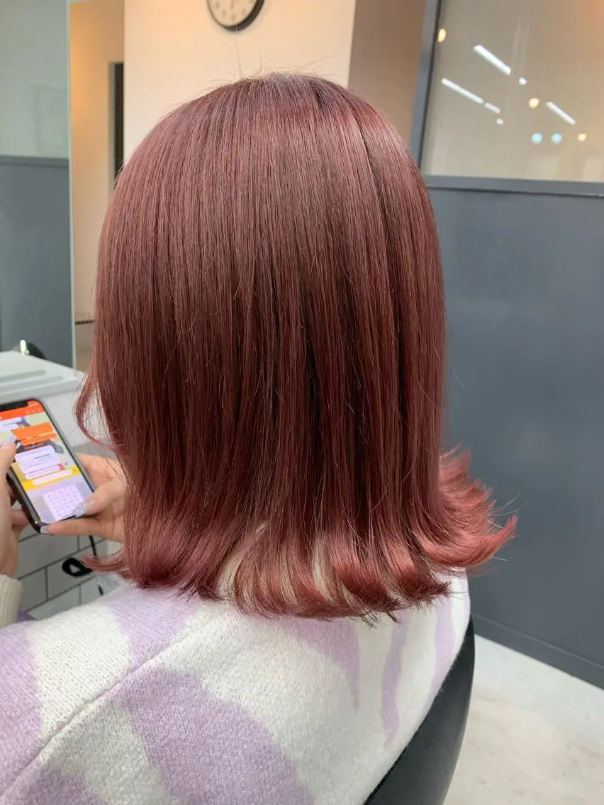 ショート カラー ピンクカラー ヘアカラー トリートメント 🌸MAYU🌸 ハイトーン➕レイヤーのヘアスタイル