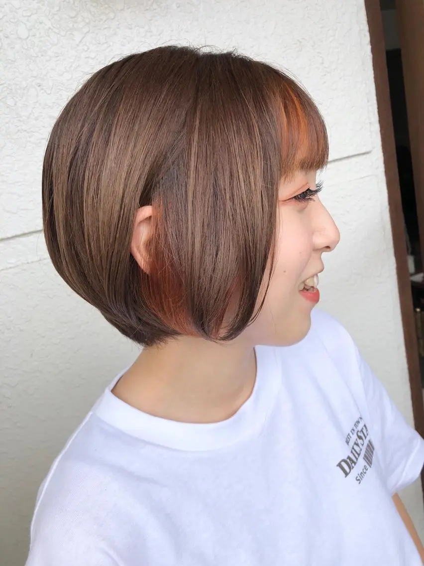 ショート カラー レイヤーカット匠 イソザキノリユキのヘアスタイル