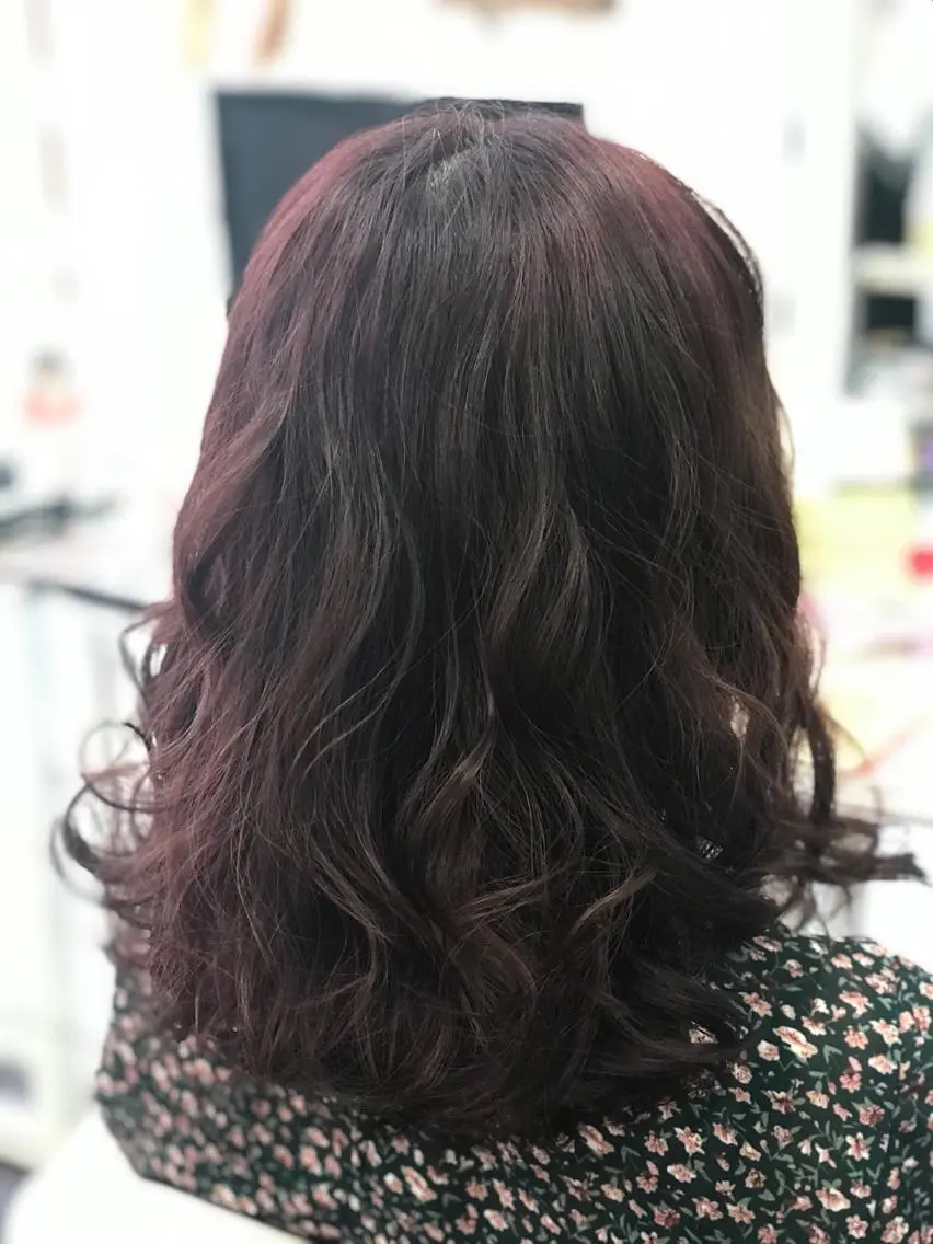 ロング カラー 岩谷/ブリーチ 🪽透明感カラーのヘアスタイル