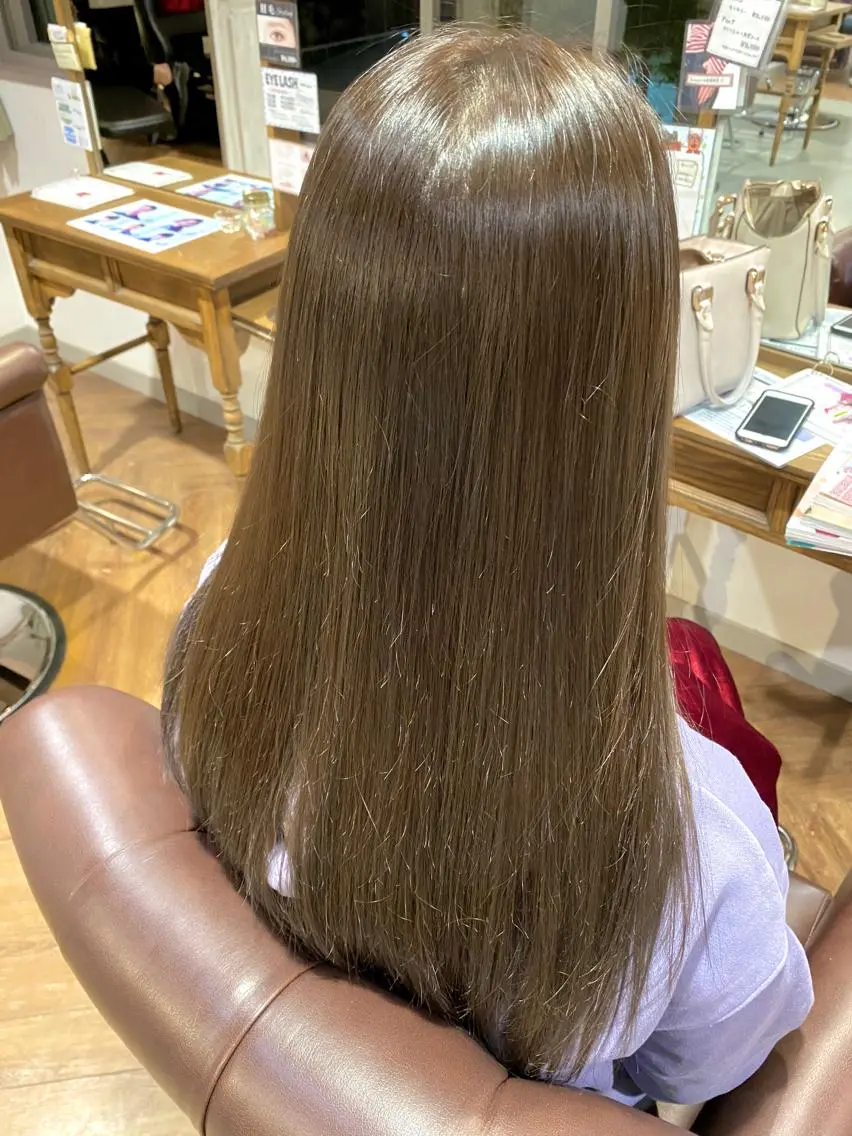 ロング カラー 透明感カラー グレージュ イルミナカラー カット ヘアカラー 縮毛矯正 トリートメント 美髪・髪質改善 有田怜平のヘアスタイル