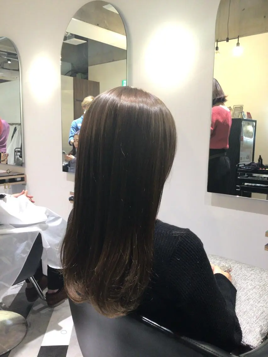 セミロング ✨あなたのお悩み解消 美容師✨TOMOKAのヘアスタイル