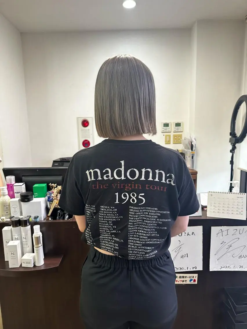 ショート カラー カット ヘアカラー ブリーチカラー🫧 森　凪沙のヘアスタイル