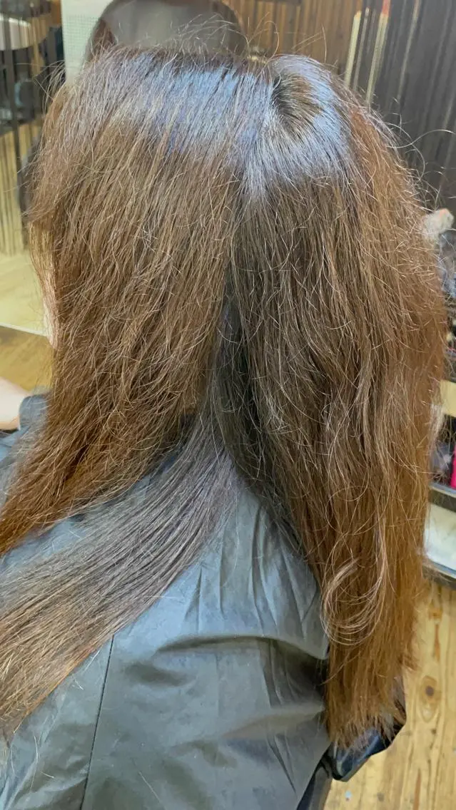 セミロング 縮毛矯正 山木 裕子のヘアスタイル
