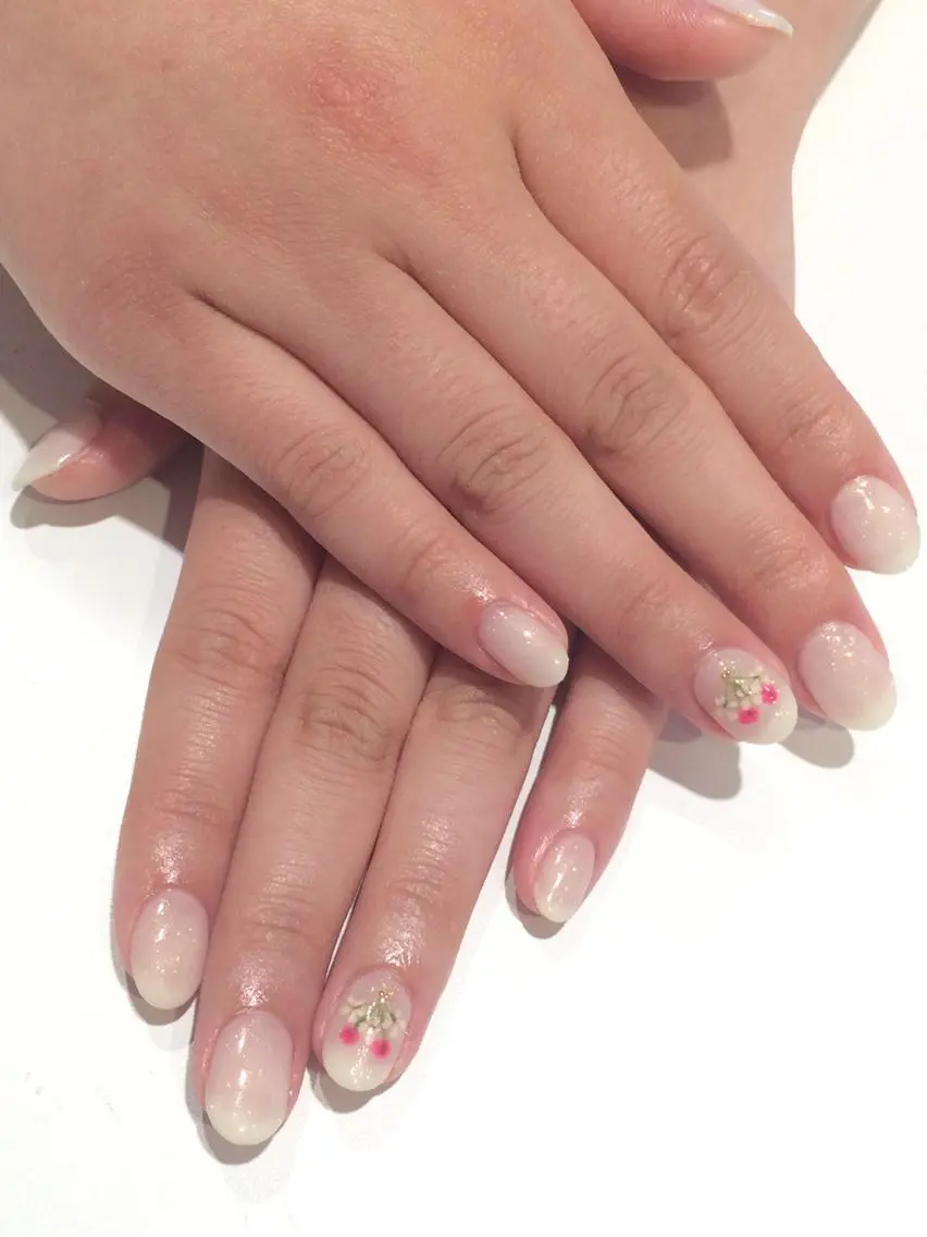 ネイル アートネイル ワンカラーネイル ホワイト M nail はやまうららのネイルデザイン