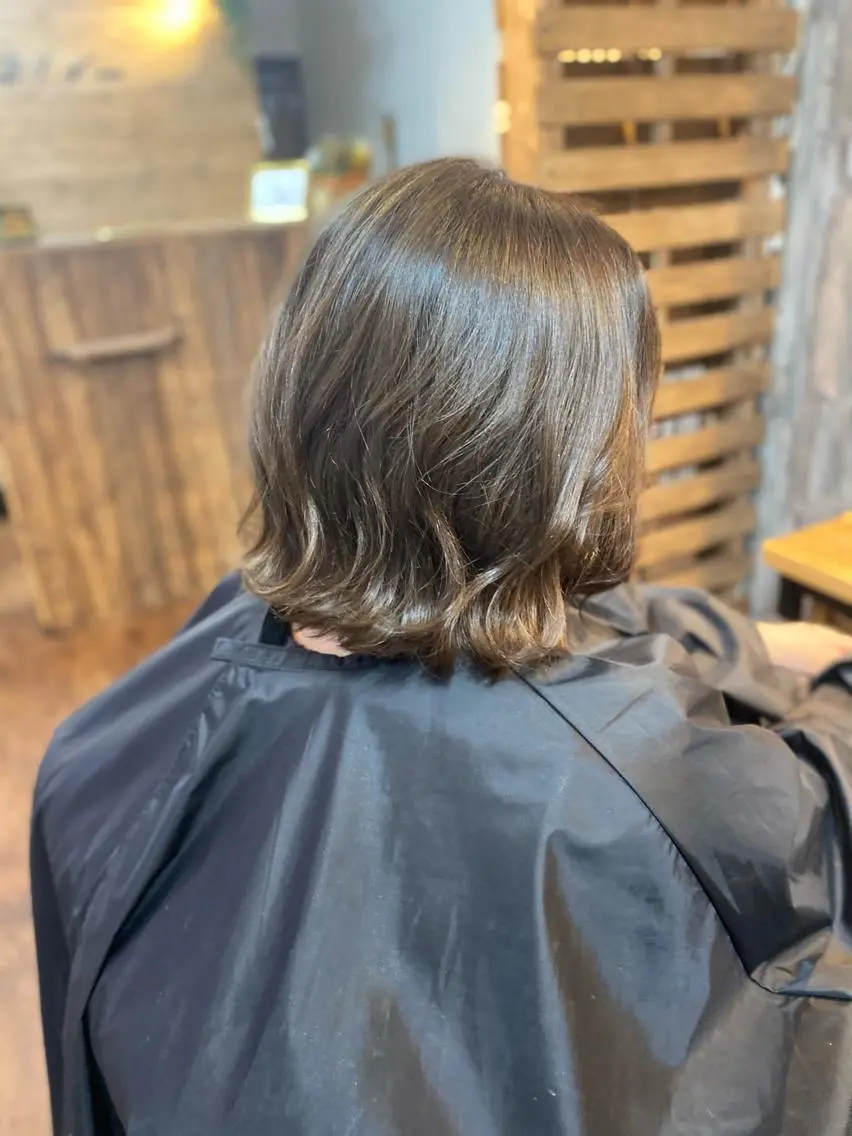 ミディアム カラー 透明感カラー Luzir⭐︎ GEN⭐︎のヘアスタイル