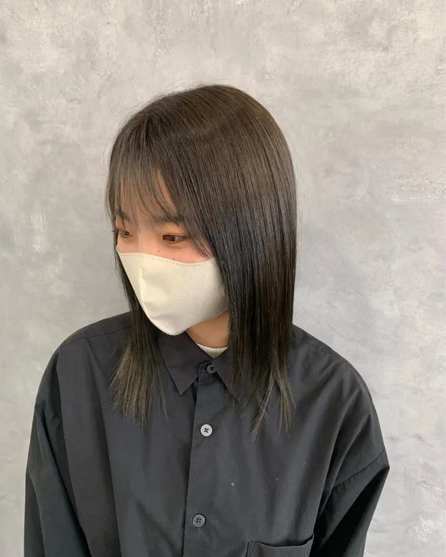 セミロング カラー アディクシーカラー トリートメント チバ ヒロトのヘアスタイル