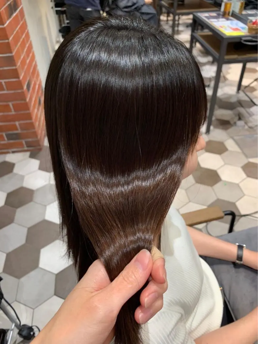 ロング 髪質改善、縮毛矯正 Core梅田茶屋町店のヘアスタイル