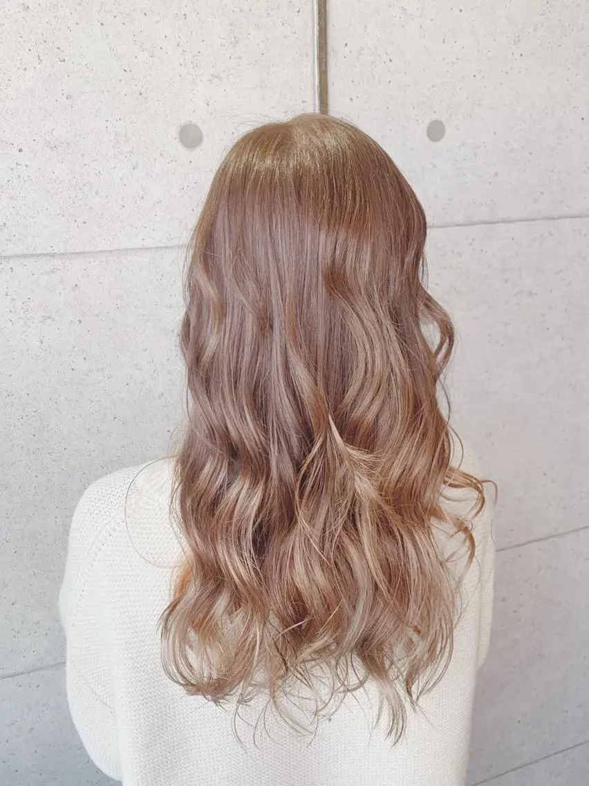 ロング カラー 福森 みずきのヘアスタイル