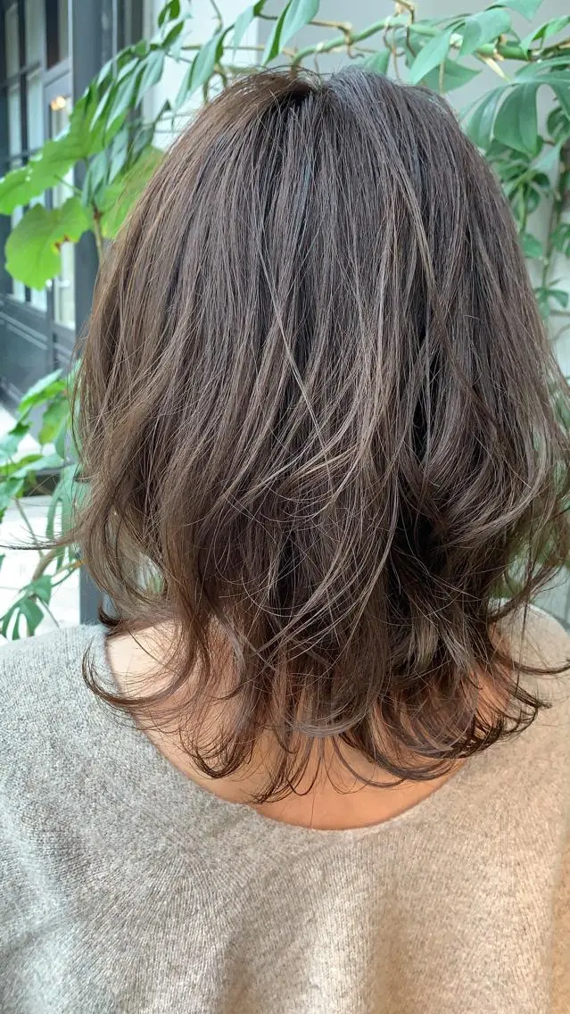 ミディアム ハイライト ヘアカラー 松本  夏海のヘアスタイル