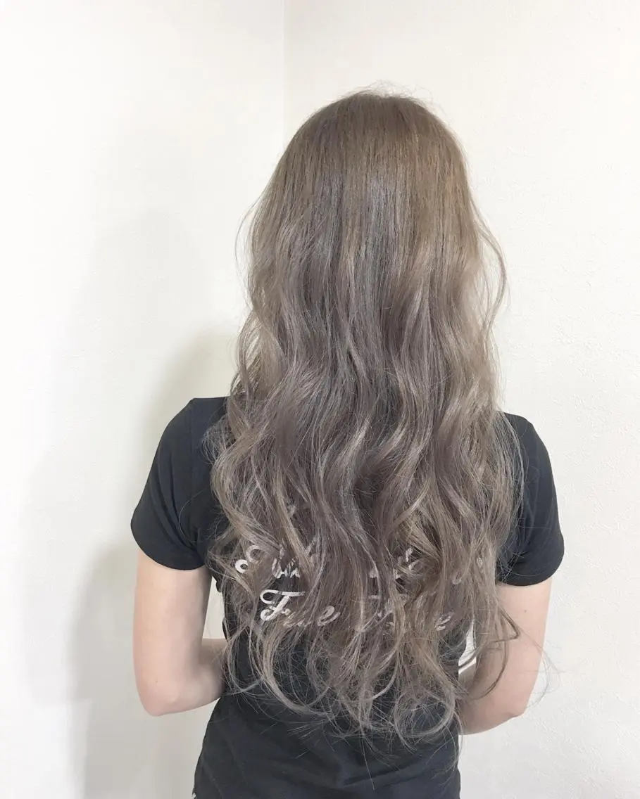 ロング ヤマグチ ヒカルのヘアスタイル