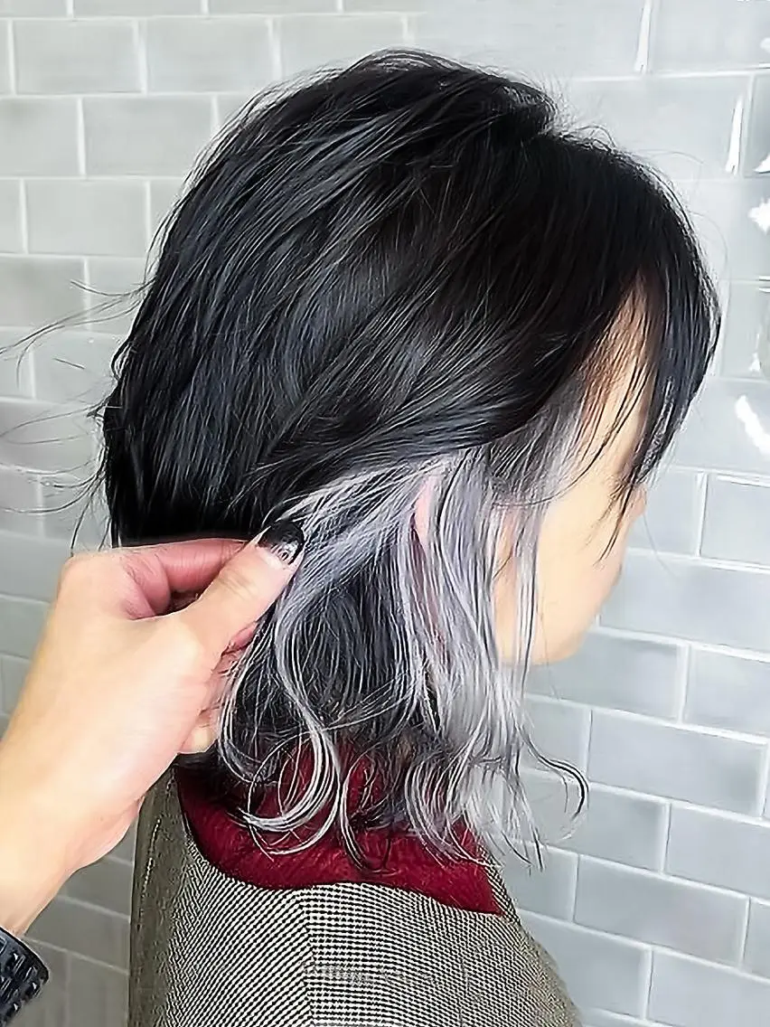 ショート カラー イヤリングカラー インナーカラー 小松崎 友宏のヘアスタイル