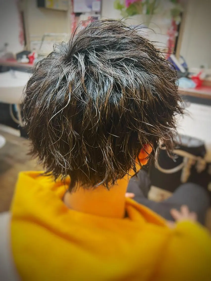 ミディアム パーマ メンズ 二本木 秀成のヘアスタイル