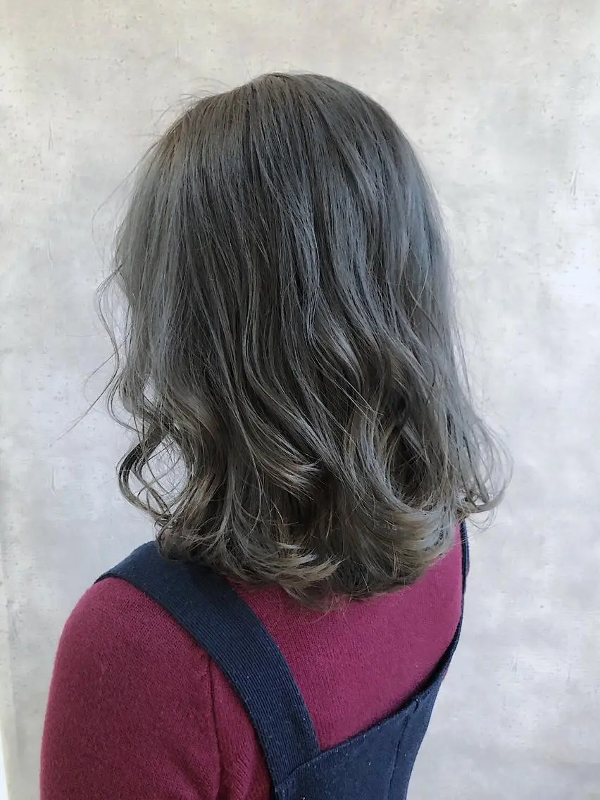 ミディアム カラー MOU namba ムウナンバのヘアスタイル