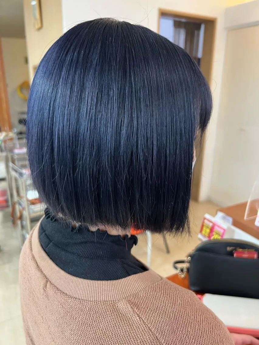 ショート カラー カット ヘアカラー 黒崎 美乃里のヘアスタイル
