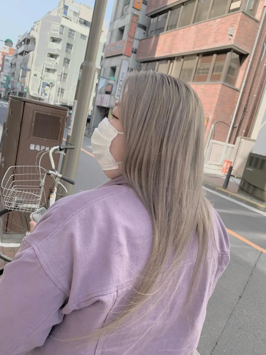 ロング カラー ベージュカラー ブリーチ ミルクティーベージュ ☻BRAVE柏東口店 わたなべ りこ☻のヘアスタイル