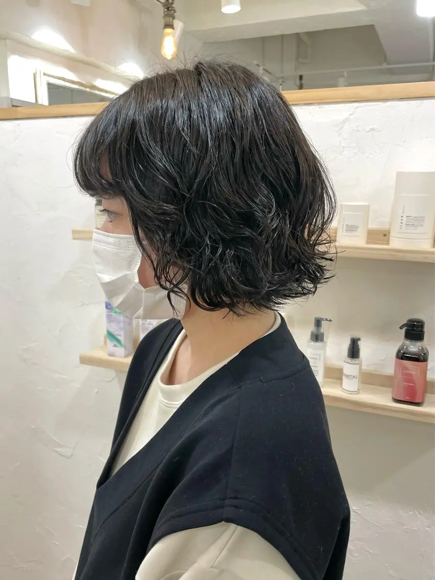 ショート パーマ 切りっぱなしボブ ボブ ショートヘア ウルフカット 髪質改善 縮毛矯正/ レイヤー/銀座/本木のヘアスタイル