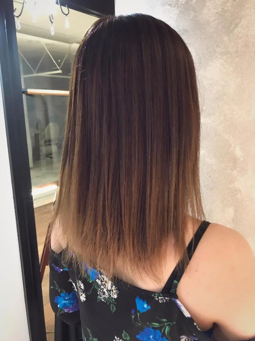 セミロング カラー グラデーションカラー 松村 崇弘のヘアスタイル