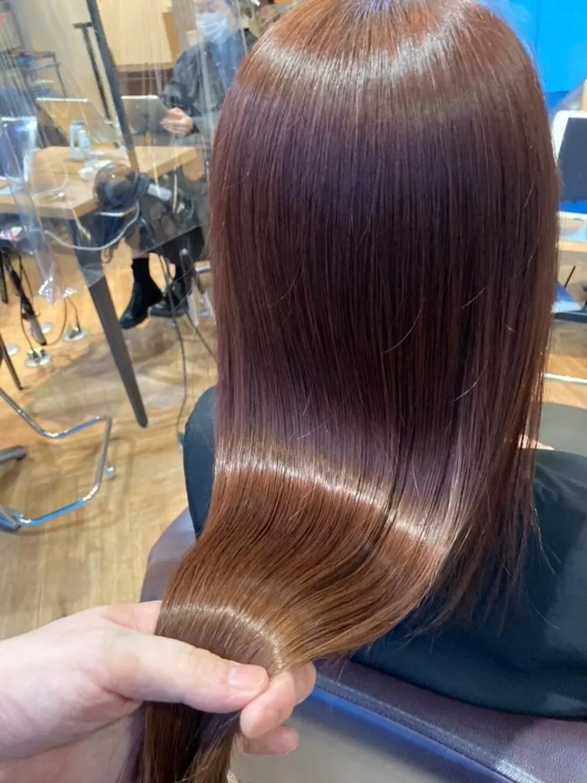 セミロング カラー トリートメント ヘアカラー トリートメント 韓国🇰🇷レイヤー 映える顔周り🩷のヘアスタイル