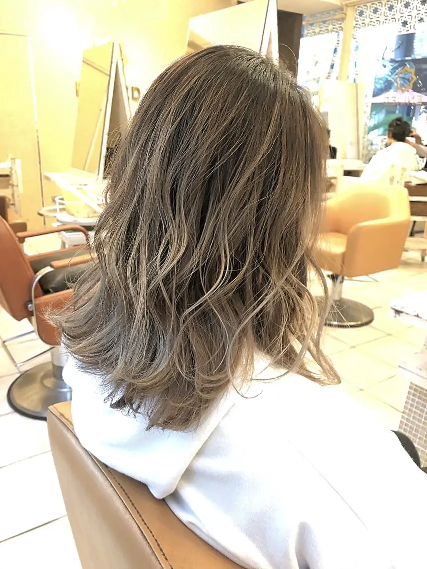 ミディアム レイヤーカット ヘアカラー 吉岡 隆次のその他イメージ