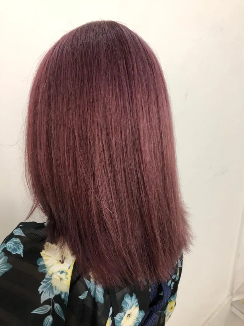 ミディアム カラー レイヤーカット 西村あきやのヘアスタイル