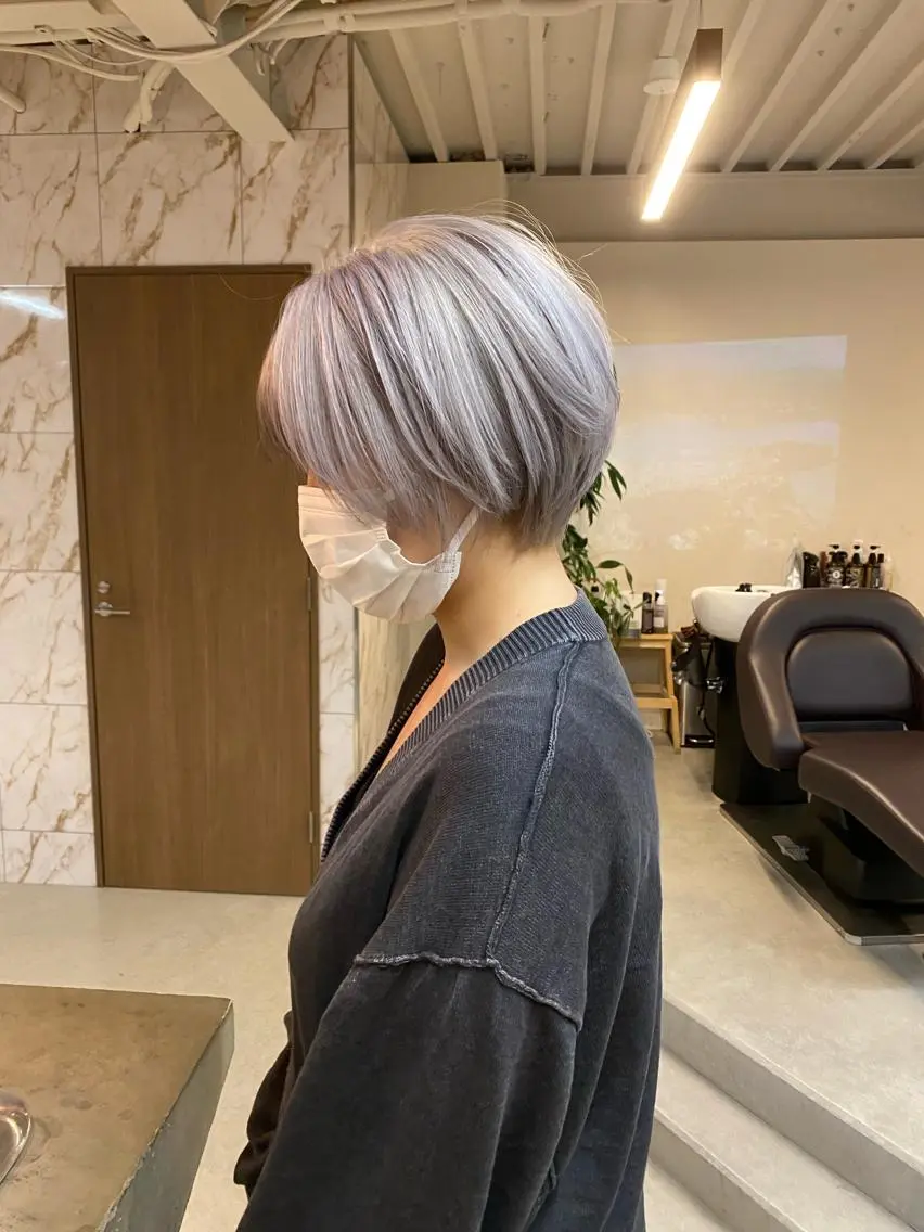 ショート カラー ハイトーン×似合わせ 🌱中川慎之介のヘアスタイル