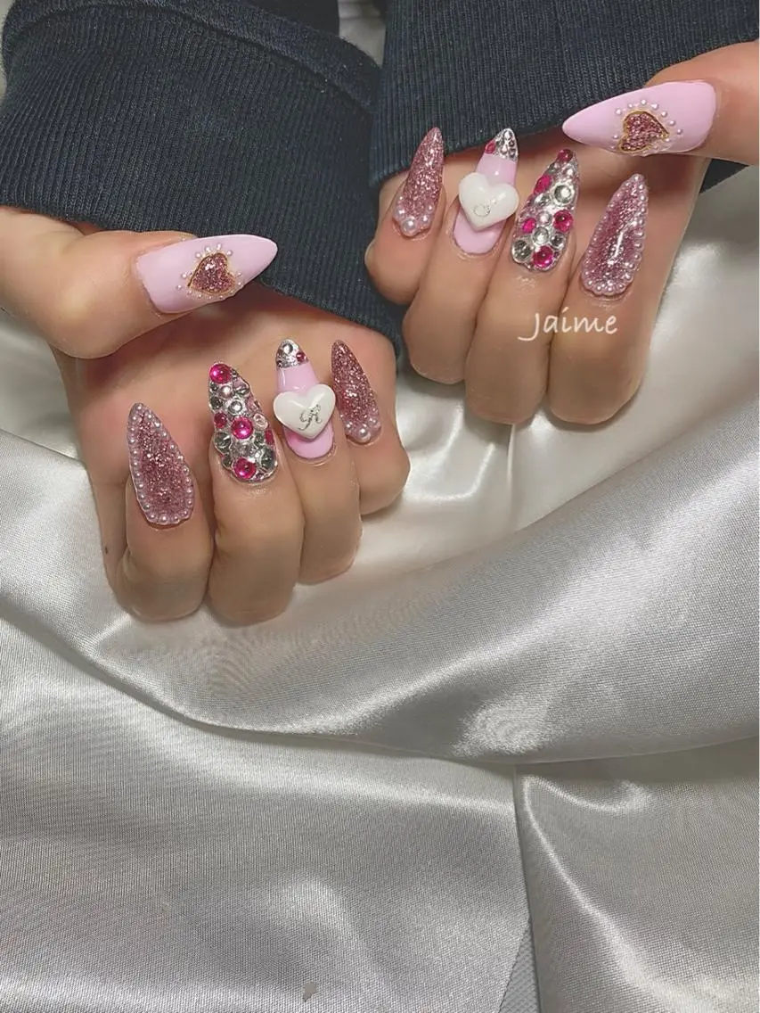 ロング ネイル ハート Jaime Yuiのネイルデザイン