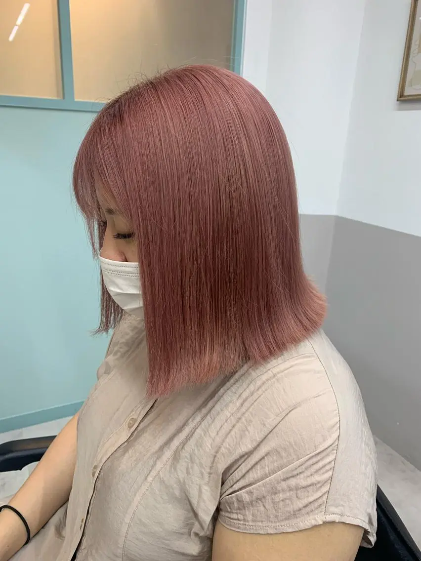 ショート カラー ベージュカラー ダブルカラー ピンクカラー ピンクベージュ カット ヘアカラー トリートメント 🌸MAYU🌸 ハイトーン➕レイヤーのヘアスタイル