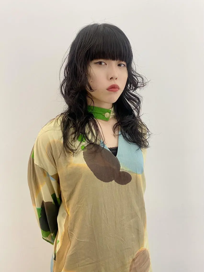 ミディアム パーマ ミディアムパーマ レイヤーカット ニュアンスパーマ 大石 沙季のヘアスタイル