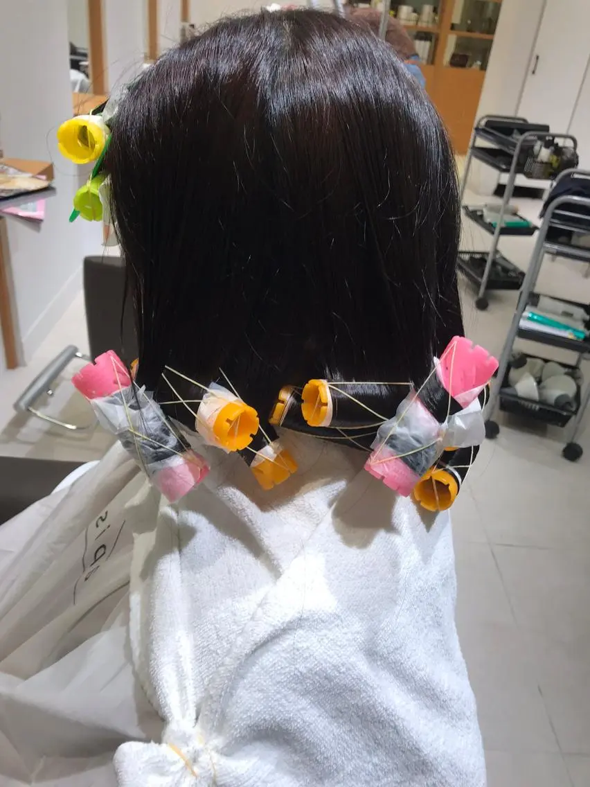 ロング ARMONY秋山輝也 コテ巻き風パーマ特化のヘアスタイル