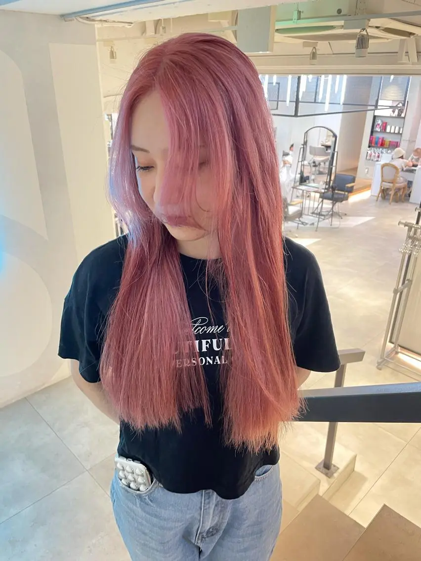 カラー ヘアカラー 🎀ボブ+ハイトーン シュカ👶🏻のヘアスタイル