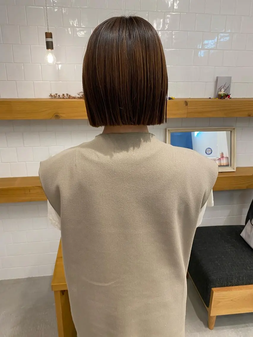 ミディアム カラー ボブ 、 、のヘアスタイル
