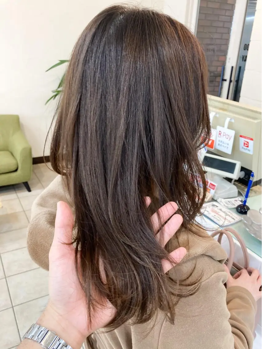 セミロング カラー ベージュカラー オレンジ カット ヘアカラー トリートメント 樋野 亮のヘアスタイル