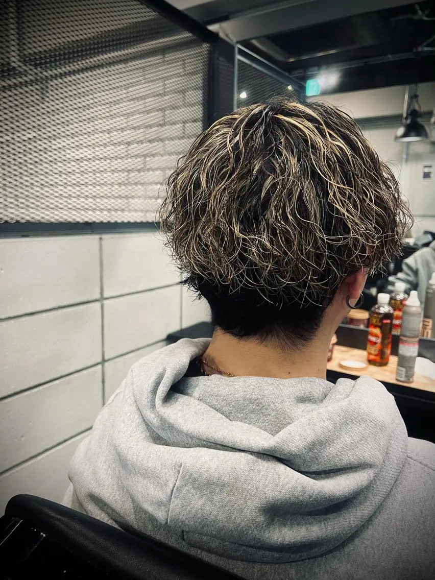 メンズ メンズハイライト カット ヘアカラー パーマ トリートメント メンズ特化/パーマ/ メッシュ/竜成のヘアスタイル