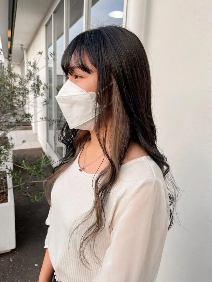 ロング カラー ベージュカラー ホワイトベージュ 富永 美玖のヘアスタイル